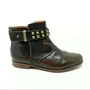 Earthies Chestnut brown gold Studded Treano Leather Bootie ankle boots sz 6.5